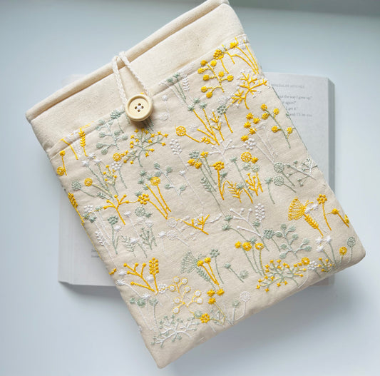 Embroidery flower booksleeve